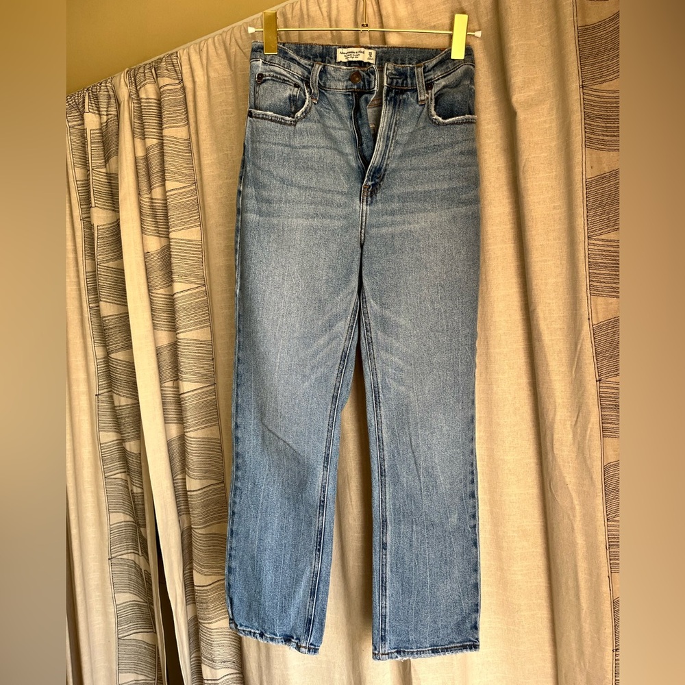 Abercrombie & Fitch Curve Love Ankle Straight Ultra High Rise Jeans Size 25/0R